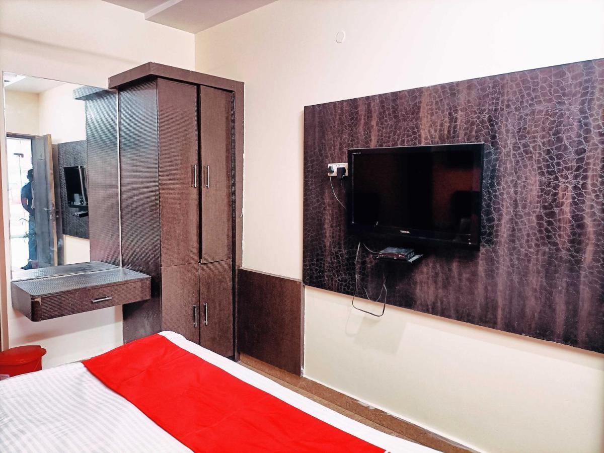 Oyo Flagship Just-9 Inn Near Sahara Ganj Mall Lucknow Bagian luar foto