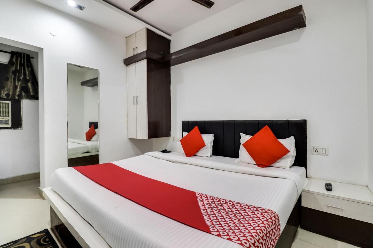 Oyo Flagship Just-9 Inn Near Sahara Ganj Mall Lucknow Bagian luar foto