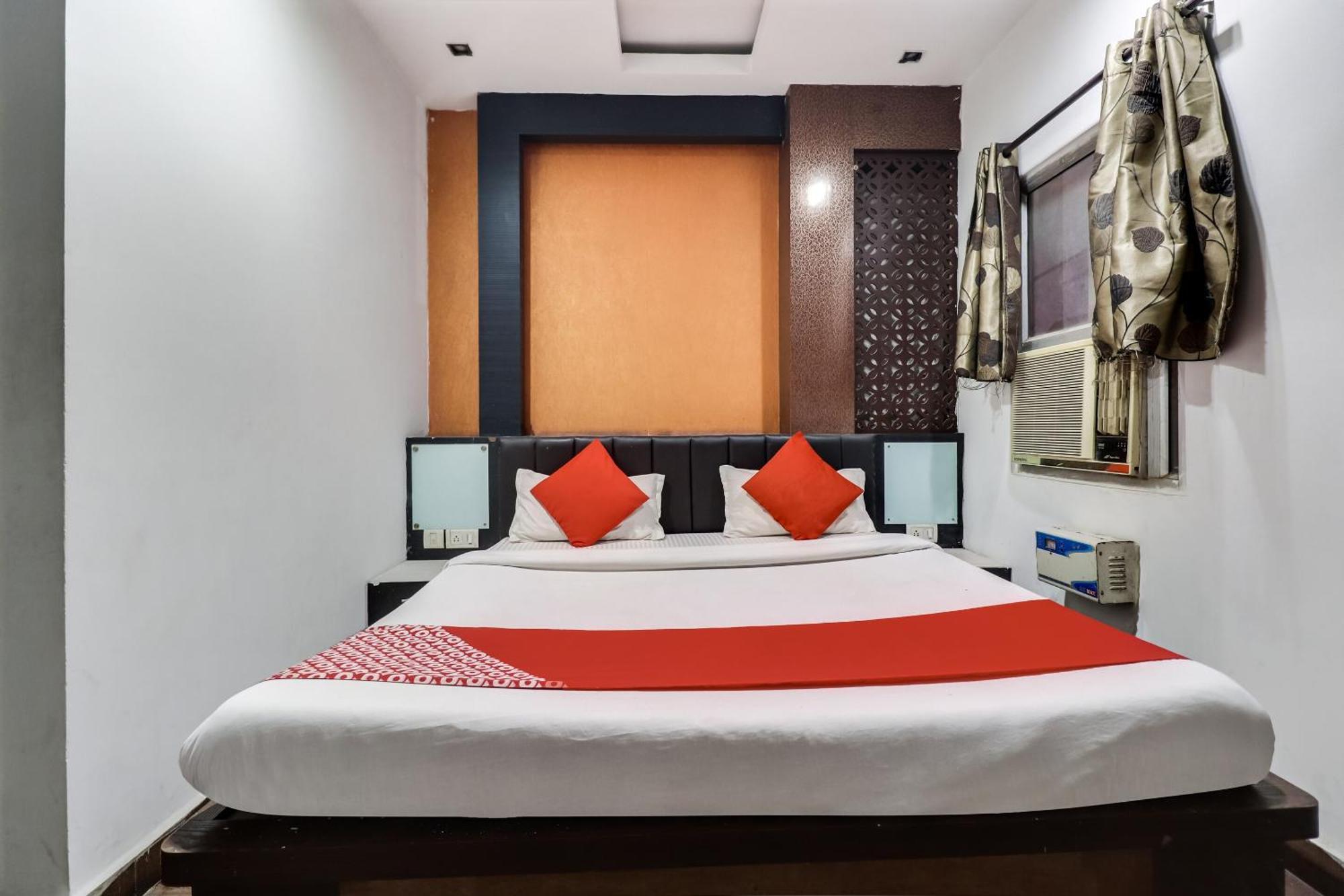 Oyo Flagship Just-9 Inn Near Sahara Ganj Mall Lucknow Bagian luar foto